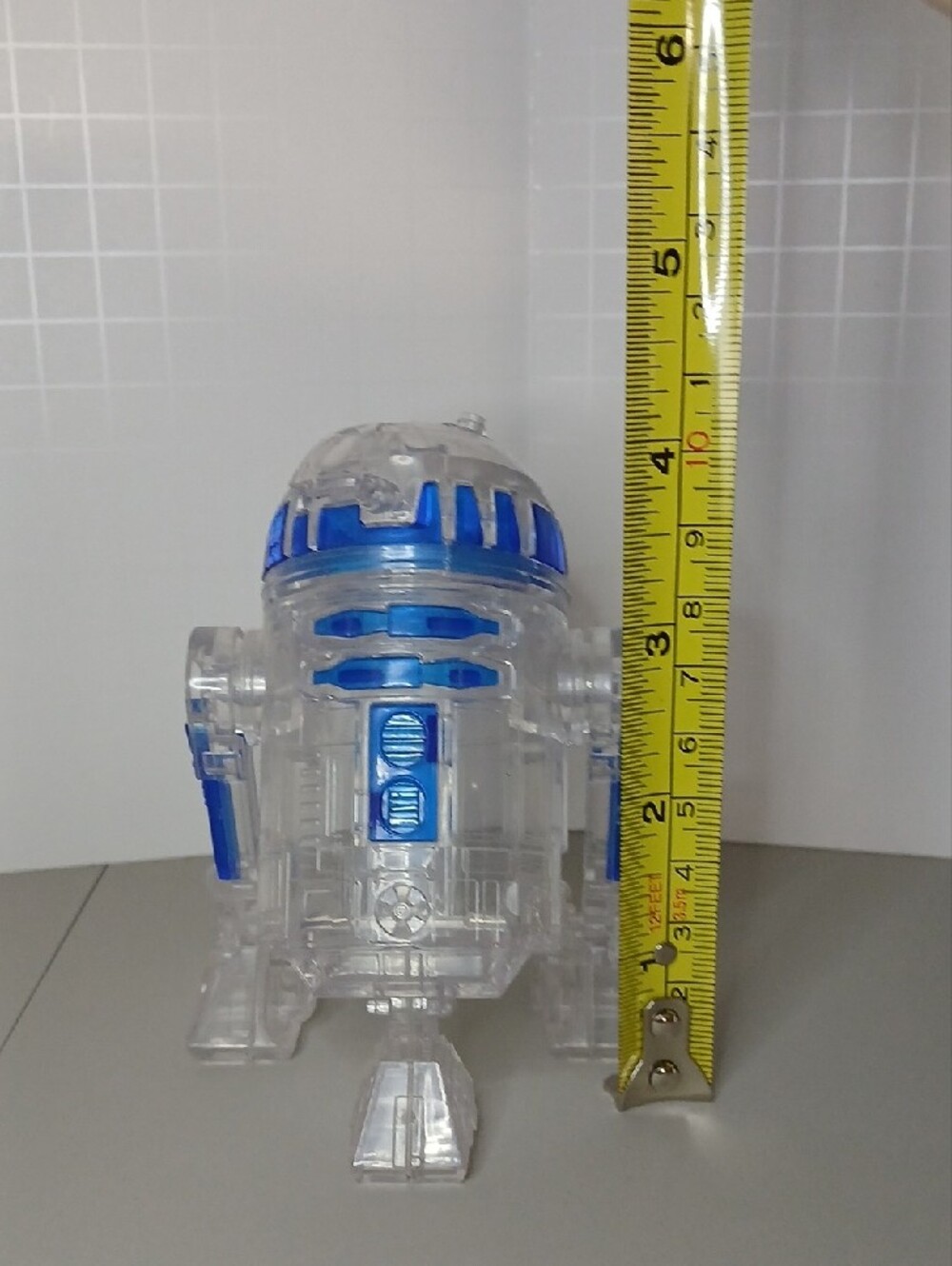 Droid Depot R2-D2 Figurine with Light-up Platform - Picture 6 of 8